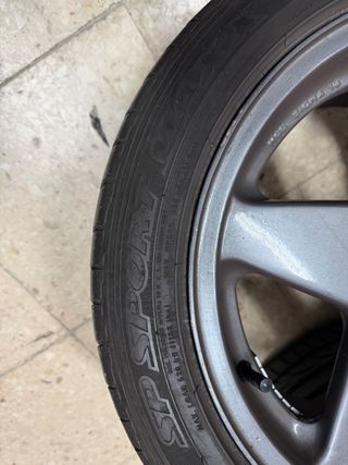 Neumáticos 215/45R16