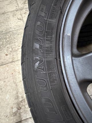 Neumáticos 215/45R16