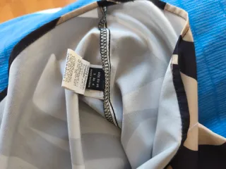 Dos camisas estampadas