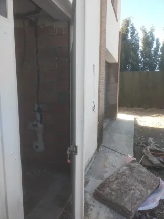 Portón hierro 2 hojas 2.80m ancho x 2.53m alto