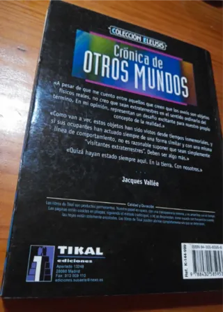 Cronica de Otros Mundos (Spanish Edition)