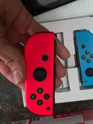 Nintendo Switch V2 completa + muchos extras