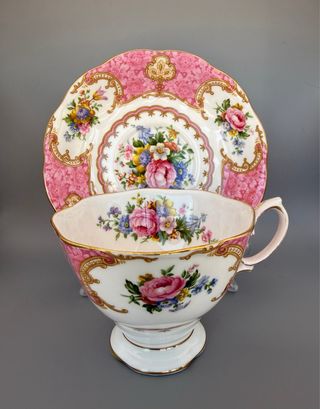Taza de té Royal Albert “Lady Carlyle”