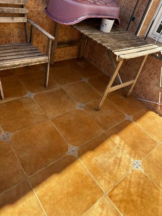 Conjunto mesa y 4 sillas jardín