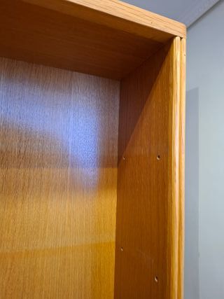 Estantería de madera