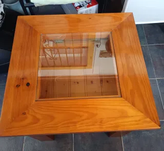 Mesa de madera maciza con cristal