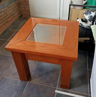 Mesa de madera maciza con cristal