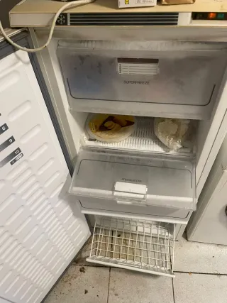 Congelador Ariston cajones