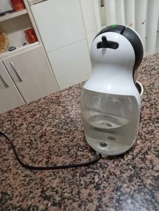 CAFETERA DOLCHE GUSTO AUTOMÁTICA