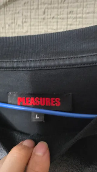 Camiseta Pleasures Negra Talla L