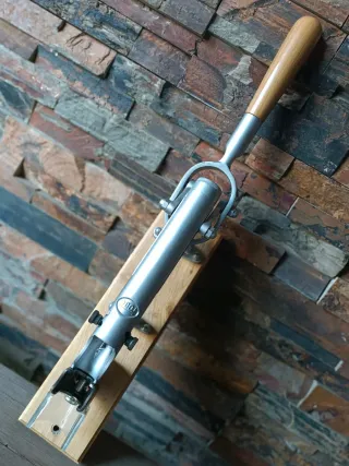 Abrebotellas Pared Boj Madera Metal