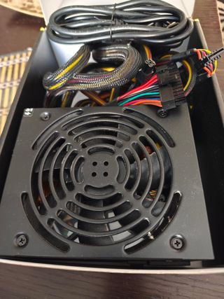 Fuente Alimentación Corsair VS550 W 80 Plus