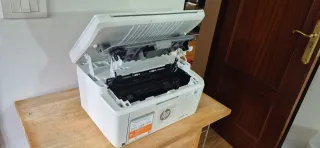 Impresora HP LaserJet M140we Multifunción