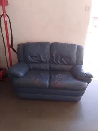 Sofá biplaza azul de piel