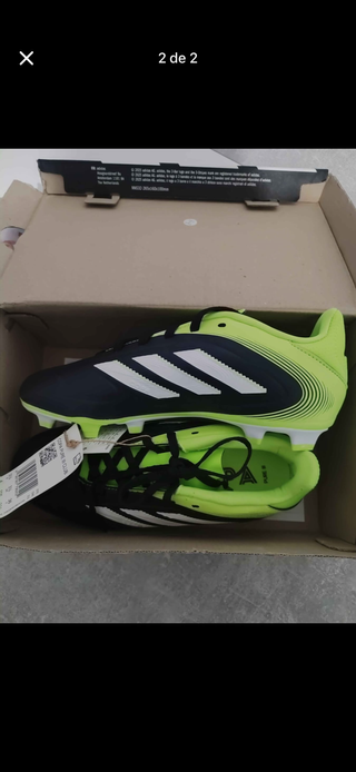 Botas de fútbol Adidas Negras y Verdes