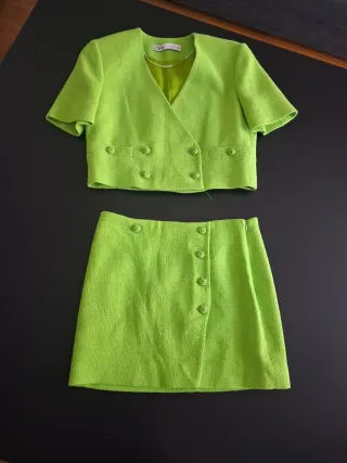 Traje de chaqueta y falda Zara Verde Nuevo