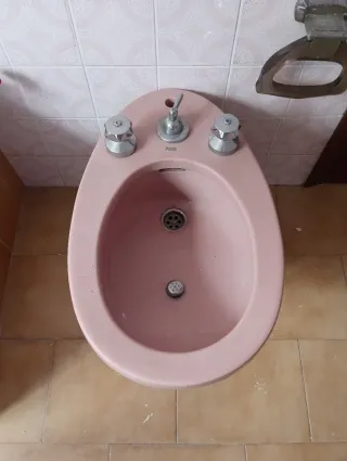 Espejo baño, lavabo, toallero y tocador