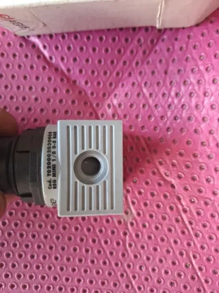 Regulador Presión Neumática Aignep 1/8 0-8 Bar