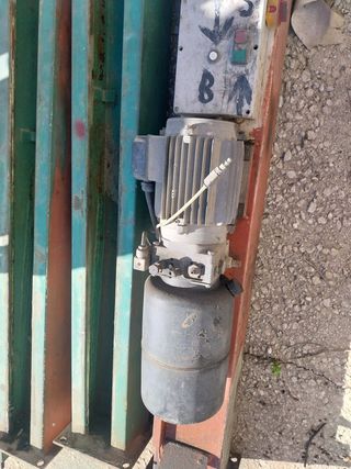 Elevador 4 columnas CASCOS