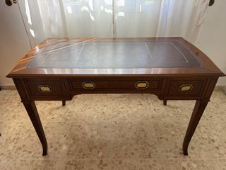 Mesa de despacho antigua diseño piel