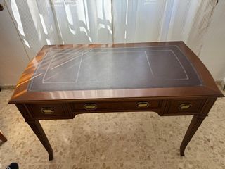 Mesa de despacho antigua diseño piel