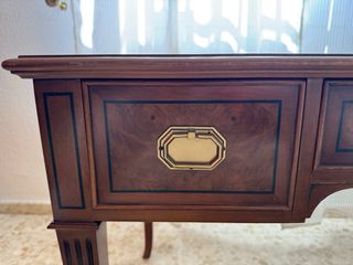 Mesa de despacho antigua diseño piel