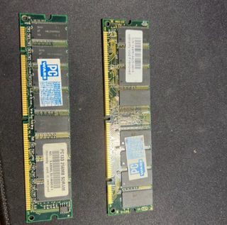 2 Ram 256 l’uno +intel pentium