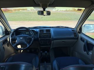 Nissan Terrano II 2001