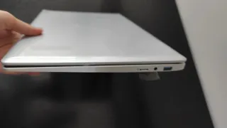 Portátil 15'6 i7 20GB RAM 1TB SSD. Como NUEVO.