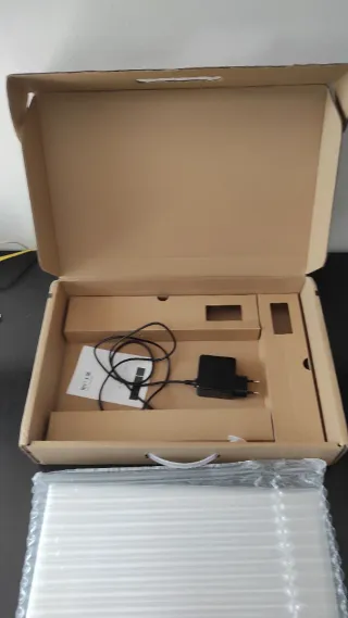 Portátil 15'6 i7 20GB RAM 1TB SSD. Como NUEVO.