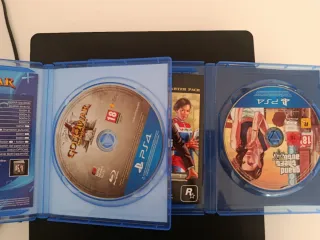PS4 (PlayStation 4) + God of War y GTA V