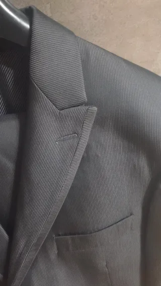 Traje de novio negro