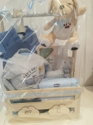 Cesta regalo bebé azul