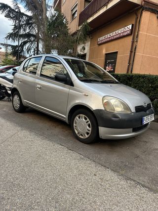 Toyota Yaris 2001