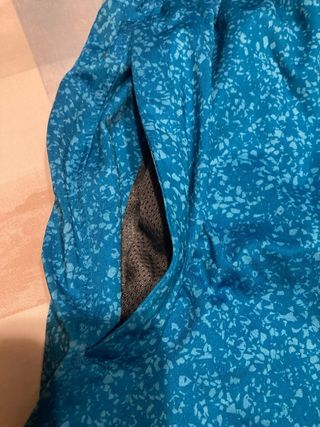 Pantalón corto deportivo Under Armour azul