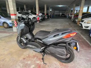 Yamaha X-Max 300 Tech Max