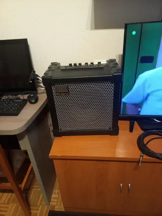 Roland Cube 40XL Amplificador Guitarra