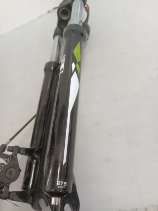 Horquilla de bicicleta P28Y2655