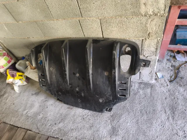 Protector bajo motor Renault Clio 3 Difusor trasse