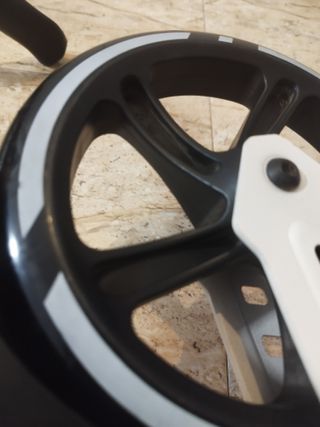 Patinete sin motor ruedas grandes casi nuevo