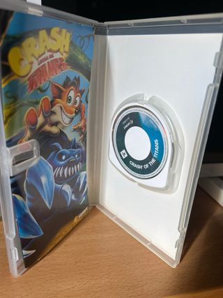 Crash Lucha de Titanes PSP