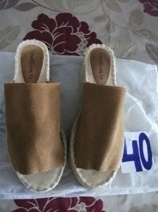 LOTE X 30€. Zapatos mujer, 25 pares, del 35 al 38