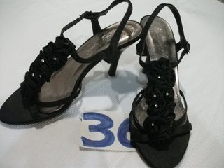 LOTE X 30€. Zapatos mujer, 25 pares, del 35 al 38