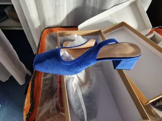 Zapatos de tacón azul