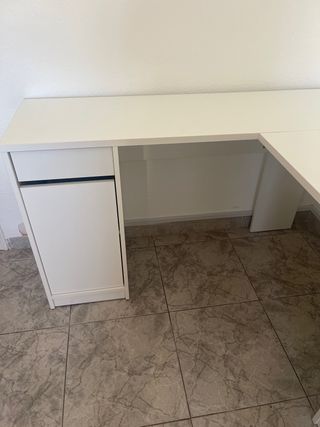 Scrivania bianca modulare