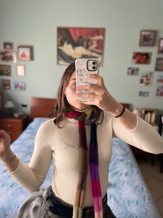 Sciarpa arcobaleno fatta a mano