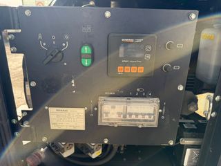 GENERADOR CON TORRE DE ILUMINACIÓN