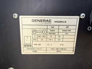 GENERADOR CON TORRE DE ILUMINACIÓN