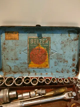 Caja de herramientas Belzer antigua