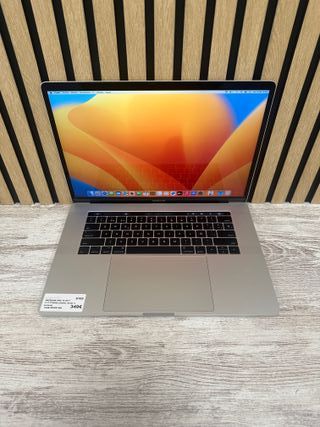 MacBook Pro 15" 2017 i7 16gb 500gb SSD